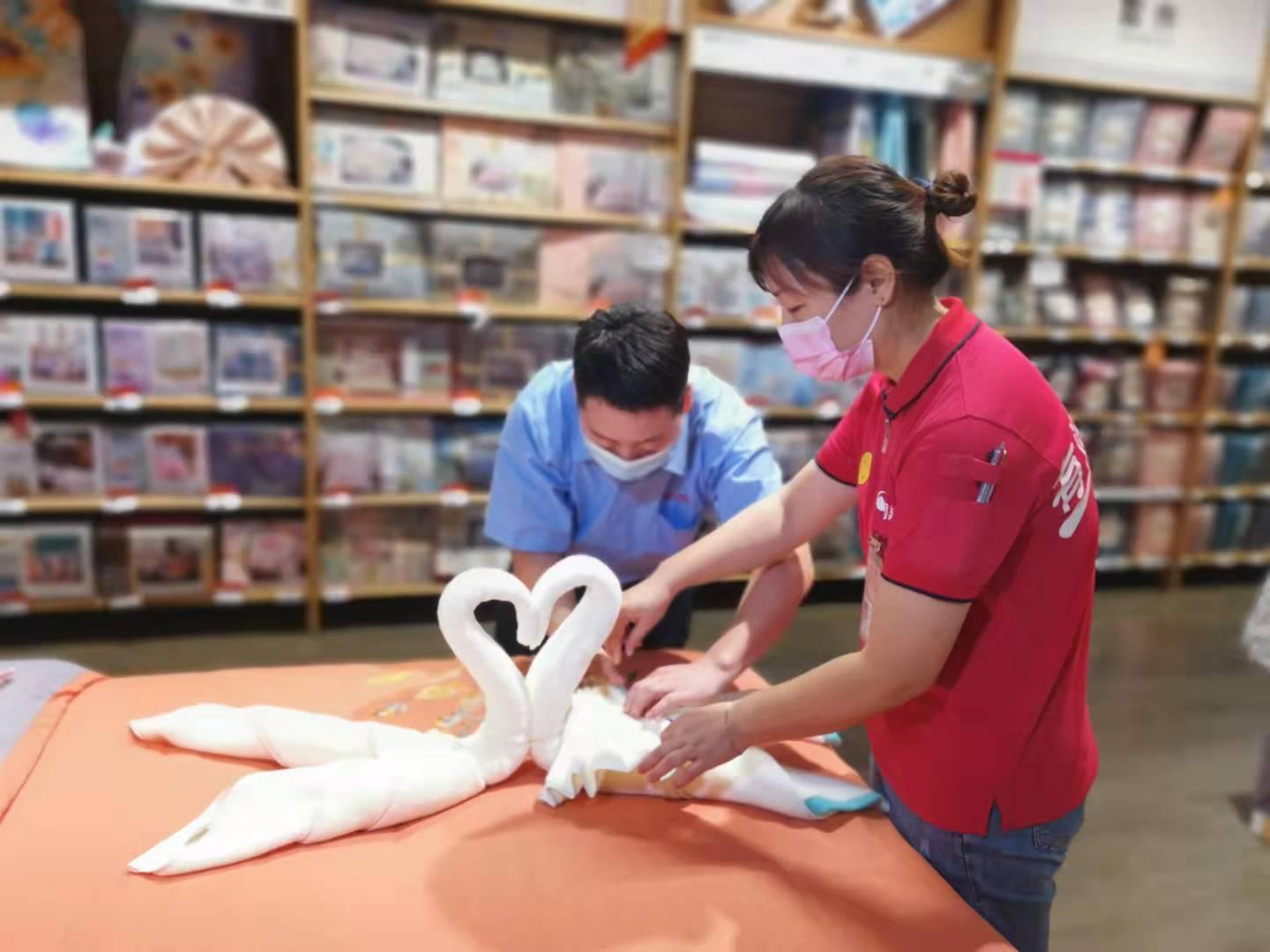 家纺床上用品货柜,家纺床上用品货柜，展示与选购的艺术