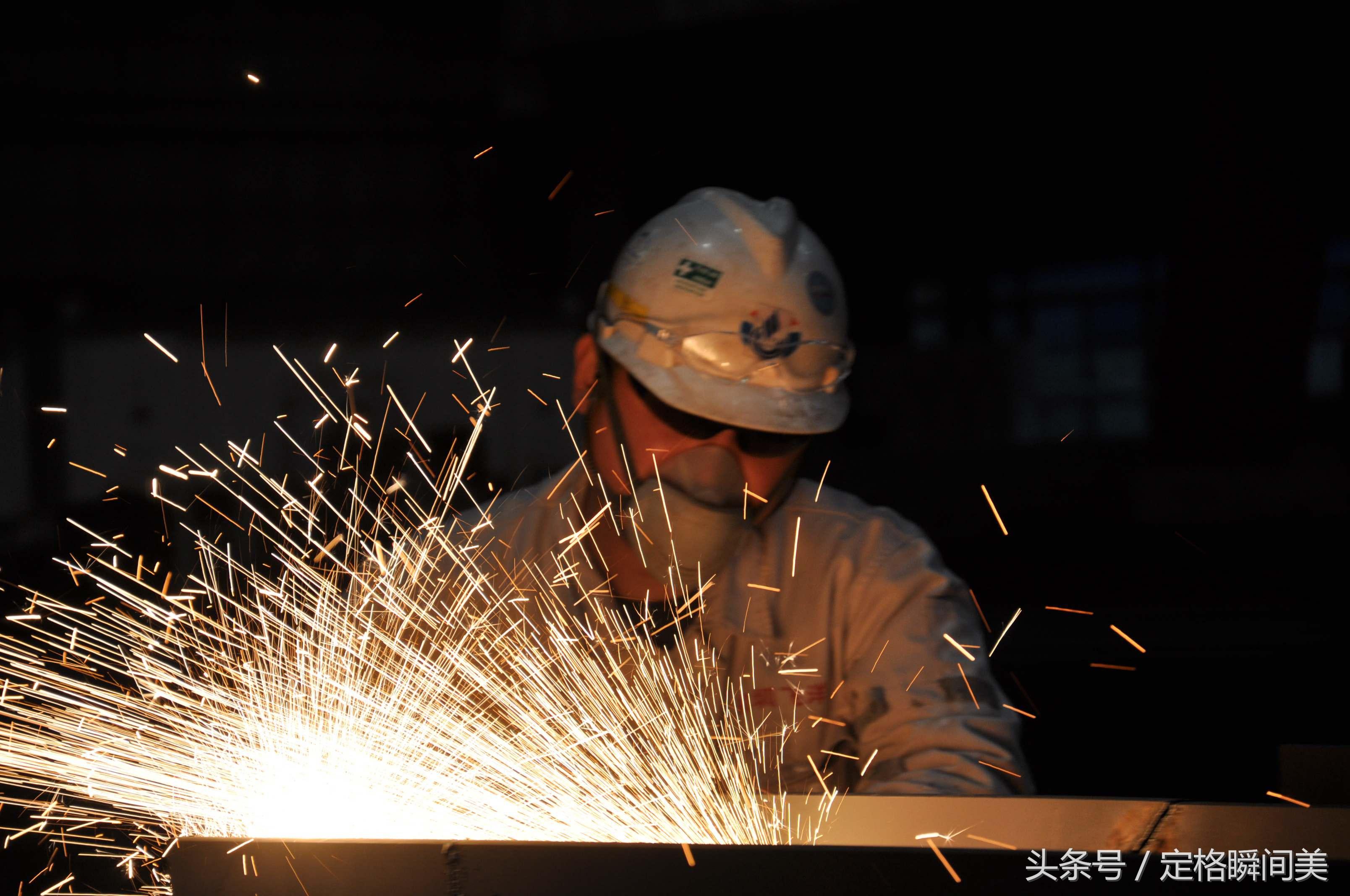 广东省船厂焊工,广东省船厂焊工的精湛技艺与生活色彩