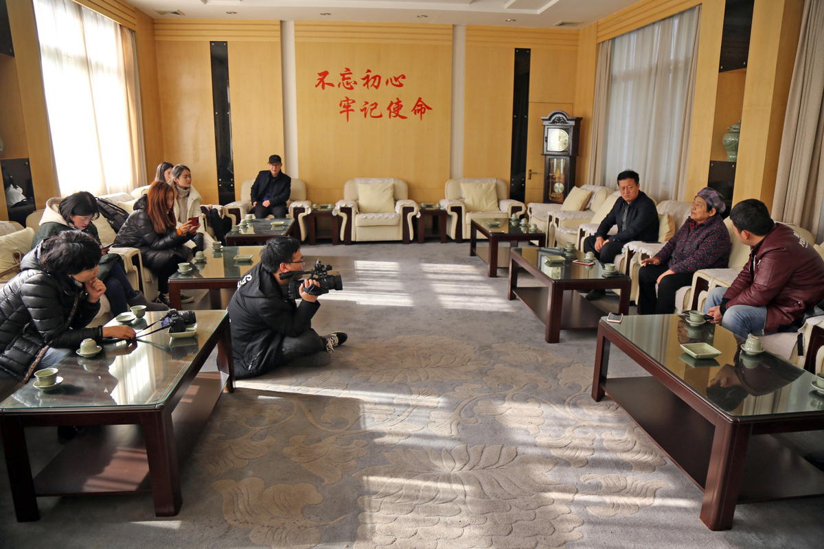 管家婆一肖一码100%准资料大全|愿景释义解释落实,管家婆一肖一码与愿景释义，探索准确资料的全面解读与实施路径